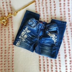 Lee little girls embroidered jeans size 5